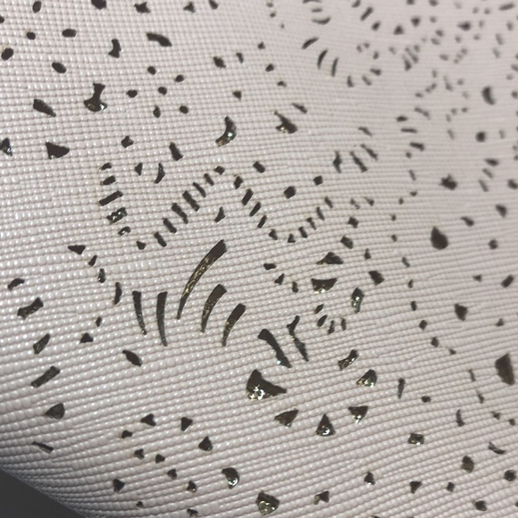 Ulta Beauty Tote - Picture 4 of 13